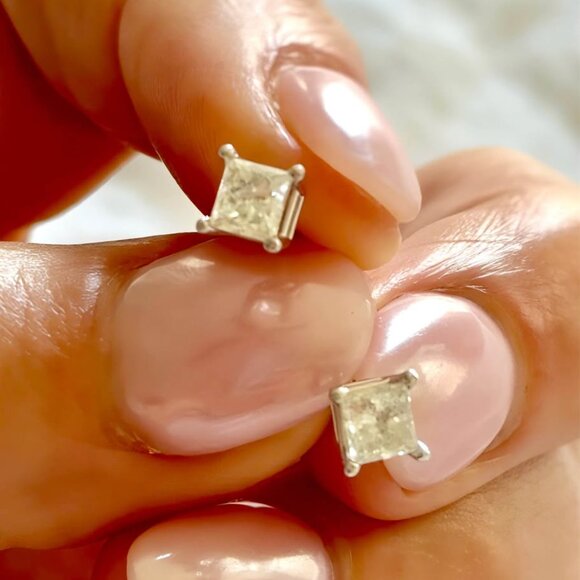 14K Gold Diamond Stud Earrings – Certified -- open to reasonable offers - Picture 6 of 6